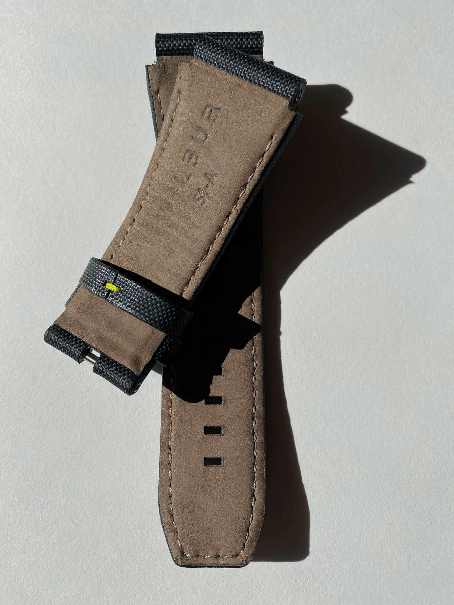 Ballistic_Nylon_Black_Yellow_Back