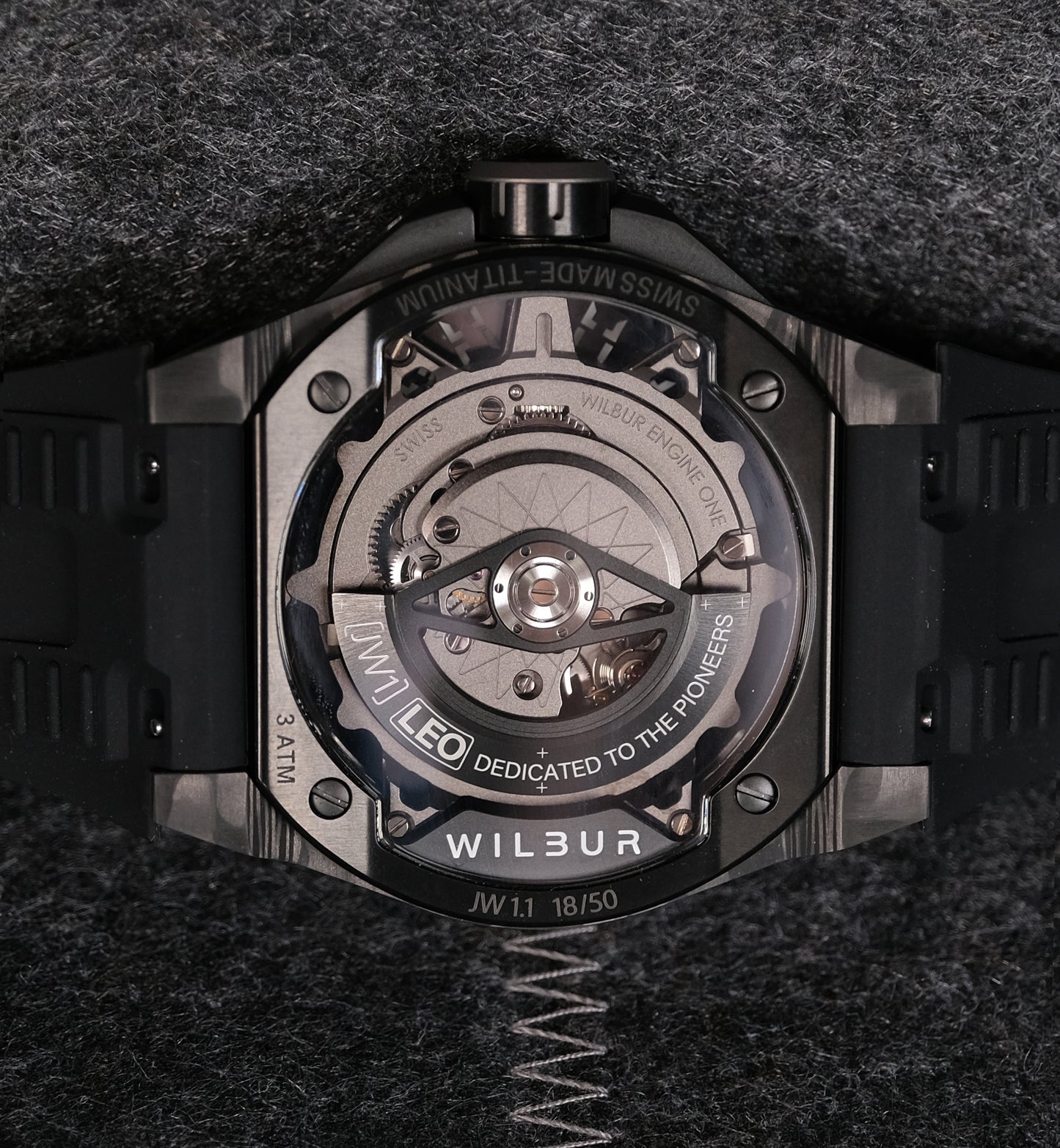 WILBUR LEO NIGHT RIDER